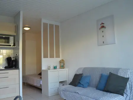 Studio Cabine 3 Couchages avec Terrasse, Parking, à 50m de la Plage - Le Grau d'Agde - Photo 4