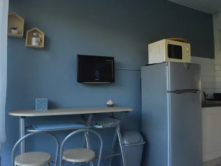 Studio Cabine 3 Couchages avec Terrasse, Parking, à 50m de la Plage - Le Grau d'Agde - Photo 5