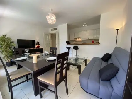 Appartement 3P avec Terrasse et Garage, à 10min des Plages de Juan-les-Pins - Photo 1