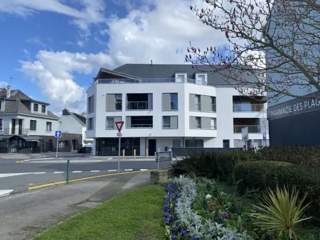 LARMOR-PLAGE : T2 en résidence de standing avec terrasse et parking, à deux pas de la plage et des commerces - Photo 11