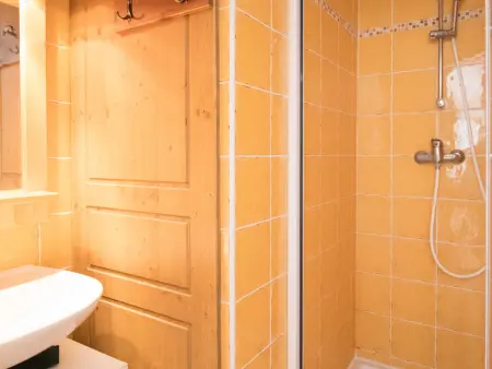 Appartement spacieux 5 pers au pied des pistes avec parking et WiFi - Photo 7