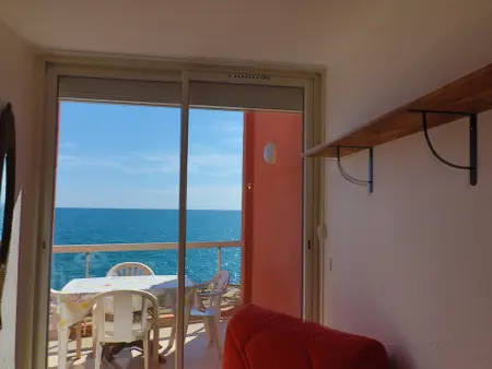 Studio cabine climatisé avec parking en bord de mer - Photo 3