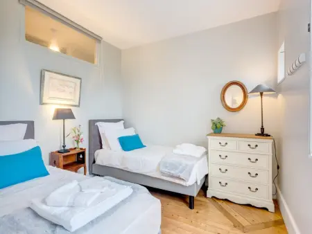 Charmant appartement rénové à Chantilly avec WiFi et parking - Photo 5