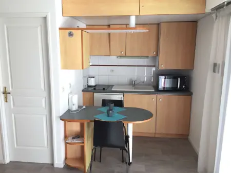 Studio 2 couchages La Rochelle avec piscine et parking - Photo 3