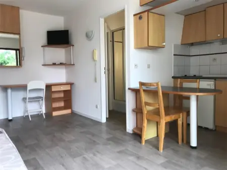 Studio 2 couchages La Rochelle avec piscine et parking - Photo 6