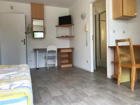 Studio 2 couchages La Rochelle avec piscine et parking - Photo 13