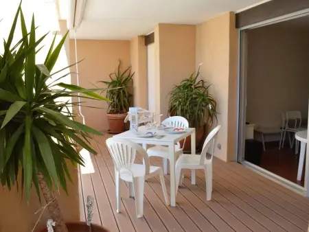 Appartement 3 pièces avec piscine et garage, proche plage - Photo 1
