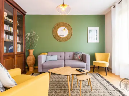Appartement spacieux avec balcon ensoleillé à Granville - Photo 1