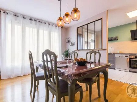 Appartement spacieux avec balcon ensoleillé à Granville - Photo 3