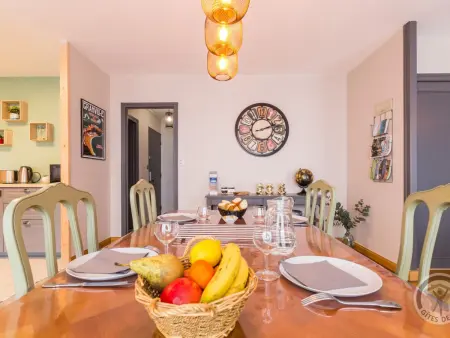 Appartement spacieux avec balcon ensoleillé à Granville - Photo 4