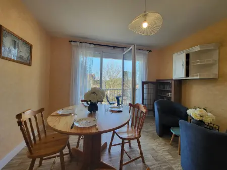 Appartement rustique proche plage et base nautique, stationnement inclus - Photo 2