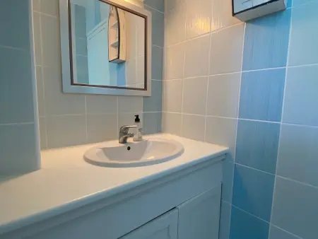 Appartement rustique proche plage et base nautique, stationnement inclus - Photo 11