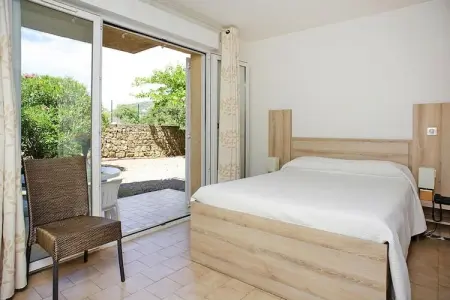 Apartments Motel Le Vieux Moulin Ile Rousse // Studio 2 pers, Escapade Romantique à L'Île-Rousse - Photo 3