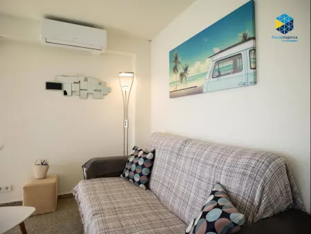Charmant apt 2 ch avec terrasse, clim et cuisine équipée - Photo 7