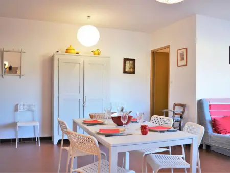 Appartement 2 pièces avec piscine et parking à 2 pas de la plage au Lavandou - Photo 3