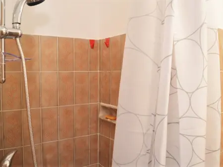 Appartement 2 pièces avec piscine et parking à 2 pas de la plage au Lavandou - Photo 10
