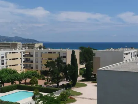 Appartement 2 pièces avec piscine et parking à 2 pas de la plage au Lavandou - Photo 12