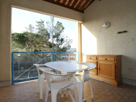 Grand Studio Climatisé avec Terrasse et Parkings, Proche des Thermes - Photo 7