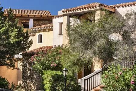 Il Giardino degli Oleandri Porto Cervo Bilo 4, Séjournez à Porto Cervo avec jardin - Photo 4