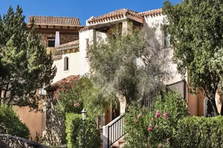 Il Giardino degli Oleandri Porto Cervo Bilo 4, Séjournez à Porto Cervo avec jardin - Photo 5