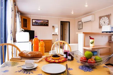 Domaine Les Mûriers Vendres-Plage // mobilhome 2 chambres, Mobil-home de plage avec terrasse - Photo 3