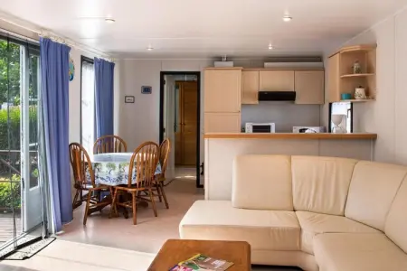 Domaine Les Mûriers Vendres-Plage // mobilhome 2 chambres, Mobil-home de plage avec terrasse - Photo 6