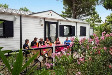 Domaine Les Mûriers Vendres-Plage // mobilhome 2 chambres, Mobil-home de plage avec terrasse - Photo 23