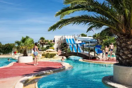 Mobile Homes Domaine Les Mûriers Vendres-Plage // Cottage VIP 2ch 4 pers climatisé - TUI, Mobil-home VIP avec terrasse - Photo 1