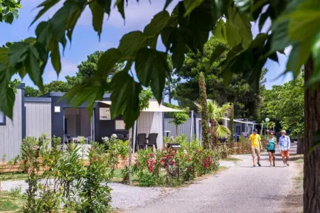Mobile Homes Domaine Les Mûriers Vendres-Plage // Cottage VIP 2ch 4 pers climatisé - TUI, Mobil-home VIP avec terrasse - Photo 13