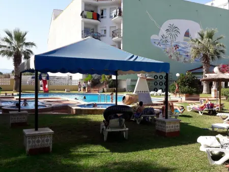 En première ligne de plage, appartement avec 2 chambres et piscine à Alcalà de Xivert - Photo 1