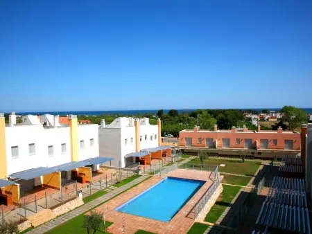 Maisons jumelées 3 chambres à Creixell, proche plage avec climatisation, parking et piscine - Photo 9