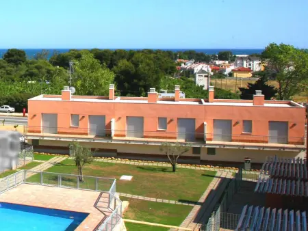 Maison jumelée avec piscine et climatisation près de la plage - Photo 5