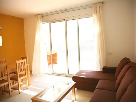 Maison jumelée avec piscine et climatisation près de la plage - Photo 13