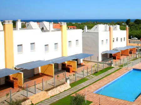 Maisons jumelées à Creixell avec piscine, WiFi, parking et climatisation - Photo 1