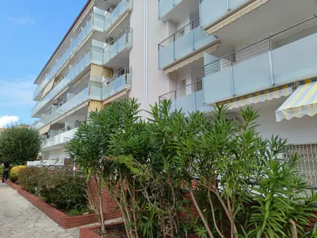 Appartement 2 chambres à Blanes avec piscine, proche plage - Photo 3