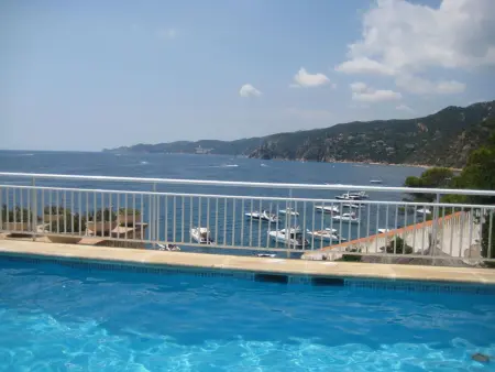 Appartement calme avec vue mer, piscine et parking à Sant Feliu de Guíxols - Photo 4