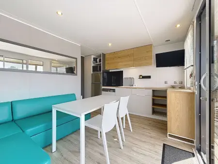Mobil-home Grand Confort à 200m plage, camping avec piscine, terrasse, WiFi inclus - 4 pers. - Photo 2