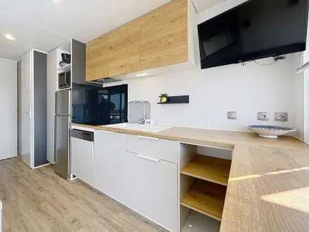 Mobil-home Grand Confort à 200m plage, camping avec piscine, terrasse, WiFi inclus - 4 pers. - Photo 3