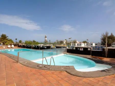 Appartement à Puerto del Carmen avec Piscine, Climatisation, Proche Plage et Attractions - Photo 1