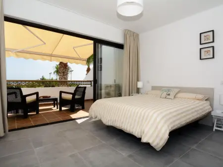 Appartement à Puerto del Carmen avec Piscine, Climatisation, Proche Plage et Attractions - Photo 2