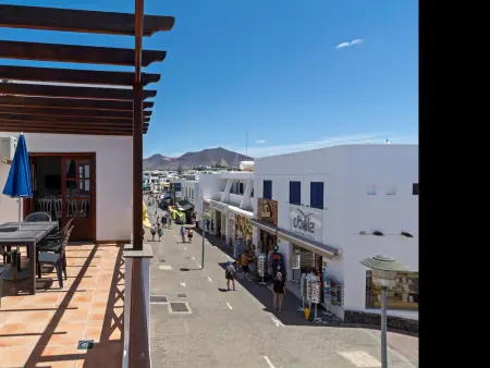 Appartement 4 chambres avec climatisation, au centre de Playa Blanca. Très bien équipé. - Photo 4