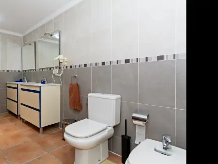 Appartement 4 chambres avec climatisation, au centre de Playa Blanca. Très bien équipé. - Photo 23