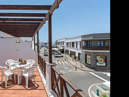 Appartement 2 Chambres avec Terrasse, en Plein Centre de Playa Blanca - Photo 4