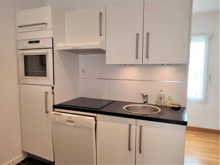Bel Appartement 3* au Centre de Perros-Guirec avec WIFI, Balcon et Parking - Photo 9