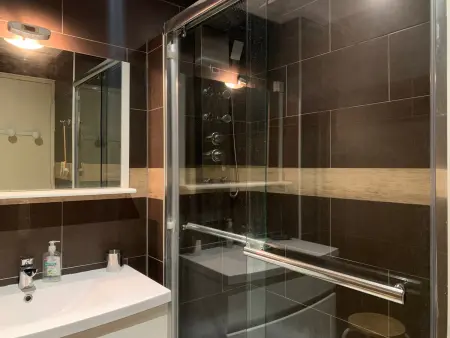 Appartement spacieux 6 pers. avec balcon et accès direct pistes - Photo 3