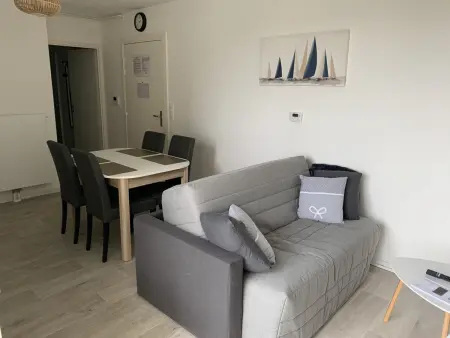Charmant T2 en centre-ville avec balcon, parking privé et équipements bébé à Fort-Mahon-Plage - Photo 5