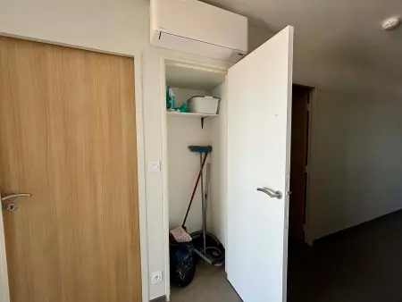Appartement luxe 2 chambres, balcon, accès plage, piscine, animaux admis, parking - Photo 10