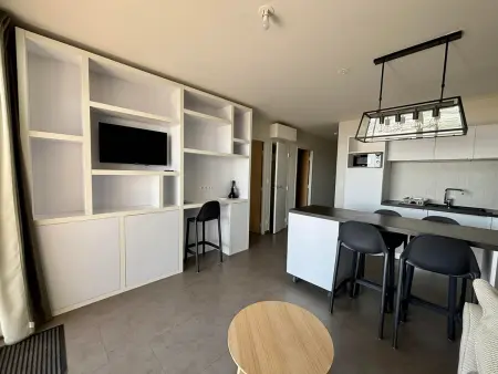 Appartement luxe 2 chambres, balcon, accès plage, piscine, animaux admis, parking - Photo 18