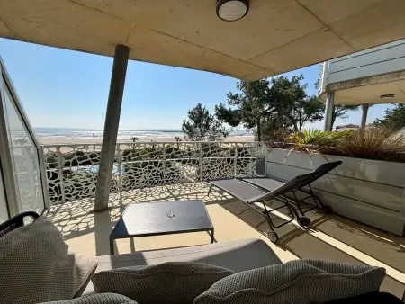 Appartement luxe 2 chambres, balcon, accès plage, piscine, animaux admis, parking - Photo 20