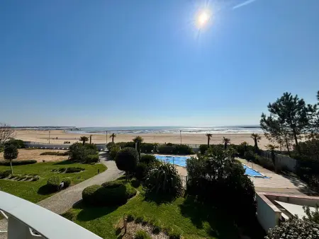 Appartement luxe 2 chambres, balcon, accès plage, piscine, animaux admis, parking - Photo 22